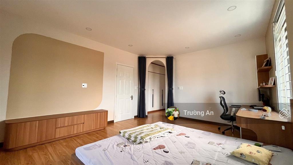 Giá bán rẻ 15 tỷ cần bán nhà biệt thự 3 tầng kđt mỹ gia gói 3  thái xuân