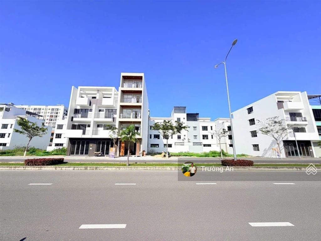 Giảm giá tốt nhất 9,5 tỷ lô đất mặt tiền võ văn kiệt kđt vcn phước long 2