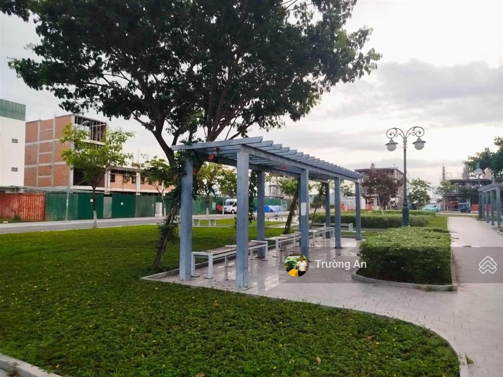 Giá 8,7 tỷ lô đất đối diện công viên siêu đẹp kđt vcn phước long 2