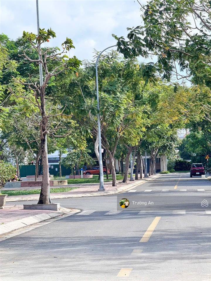 Hiếm lô biệt thự xéo công viên kđt hà quang 2. giá thoả thuận 6x/m rẻ nhất thị trường
