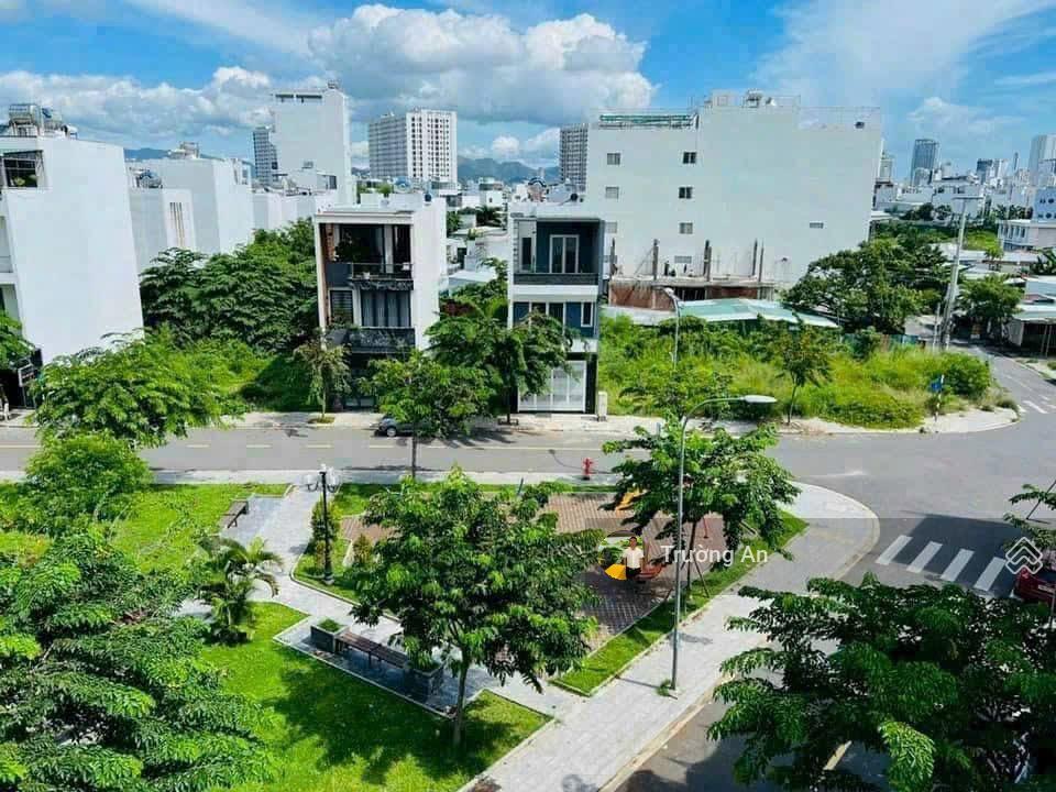 Giá 6,6 tỷ lô đẹp đối diện công viên gần chung cư kđt vcn phước long