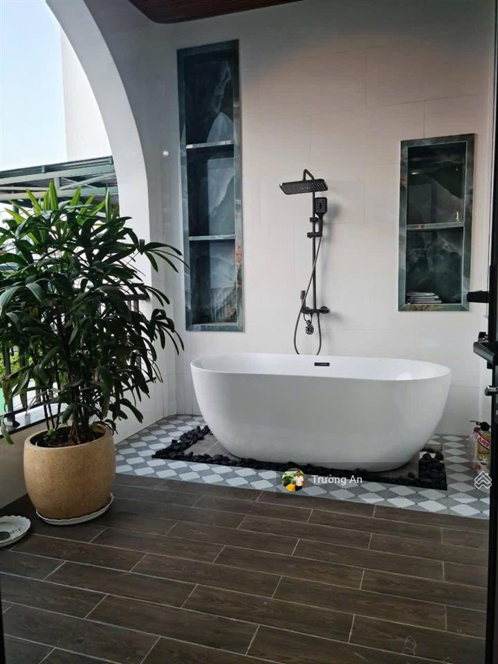 Biệt thự trong phố siêu đẹp có hồ bơi khu bàn cờ tại tttp nha trang được rao bán với giá 29 tỷ đồng