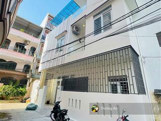 Bán nhà đẹp 3 tầng góc 2 mặt hẻm ô tô yersin, trung tâm phố nha trang.