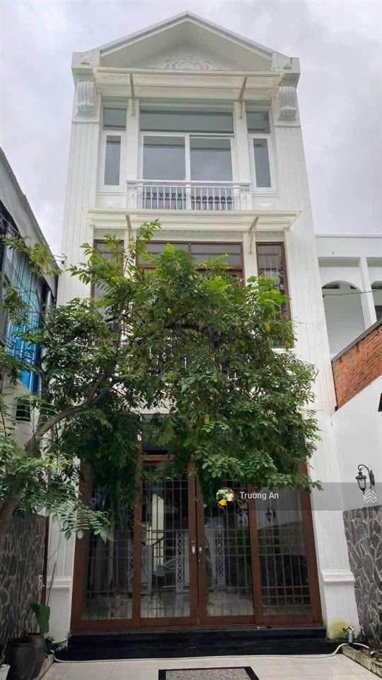 Cần bán nhà 3 tầng mặt tiền đường nguyễn thị minh khai, có dòng tiền 45tr/th