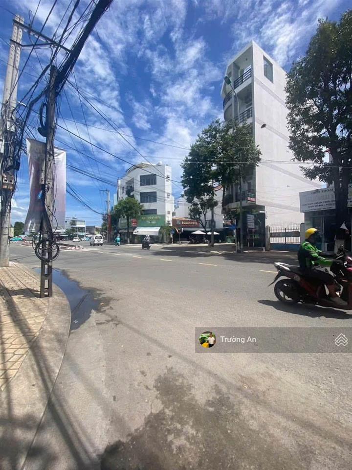 Bán nhà có mặt tiền ngang 16m mặt đường nguyễn đức cảnh nha trang