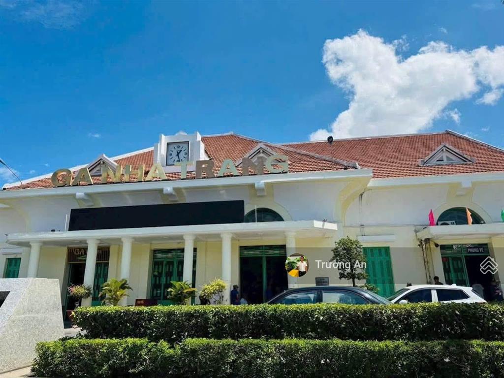 Cần bán nhà 3 tầng mặt tiền thái nguyên đối diện ga nha trang