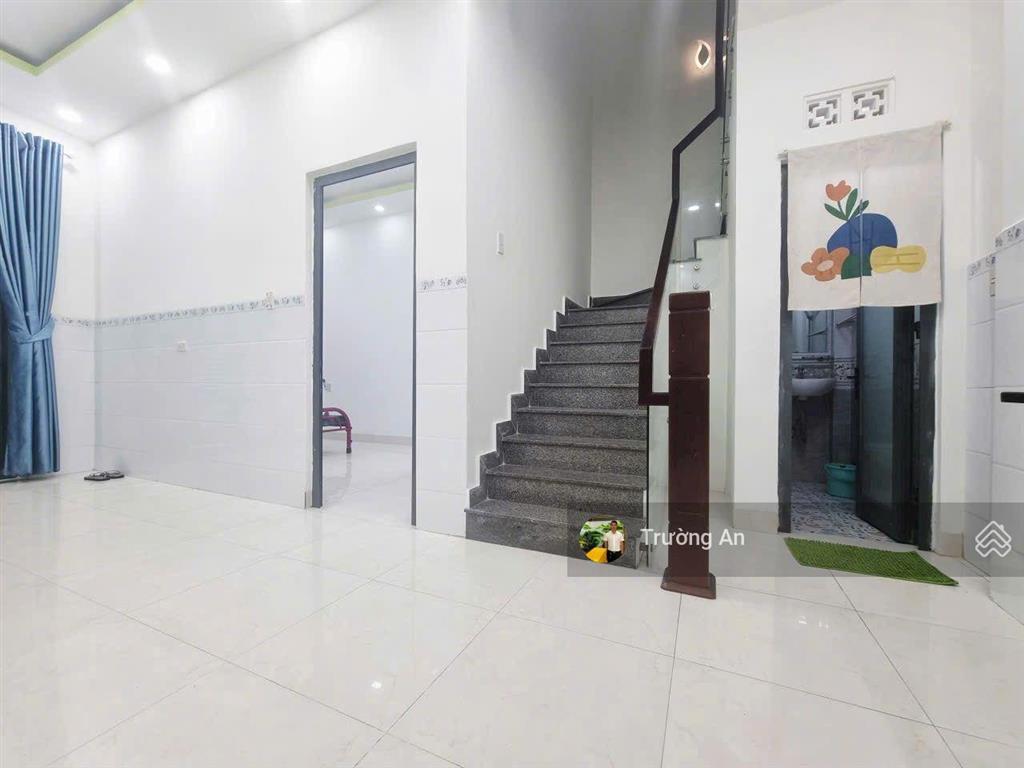 Bán nhà 3 tầng tại hẻm lạc long quân, phường phước tân tt nha trang