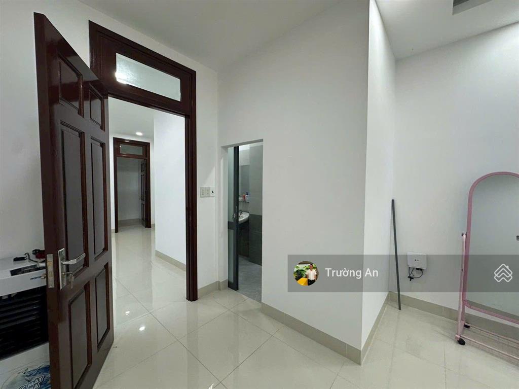 Bán nhà 2 tầng, 2 mặt tiền đường b9 vcn phước long 2. có sổ hồng