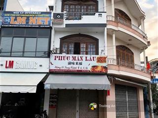 Bán nhà 4 tầng giá 11,3 tỷ, nằm đối diện công viên dã tượng hiếm có, gần biển nha trang.