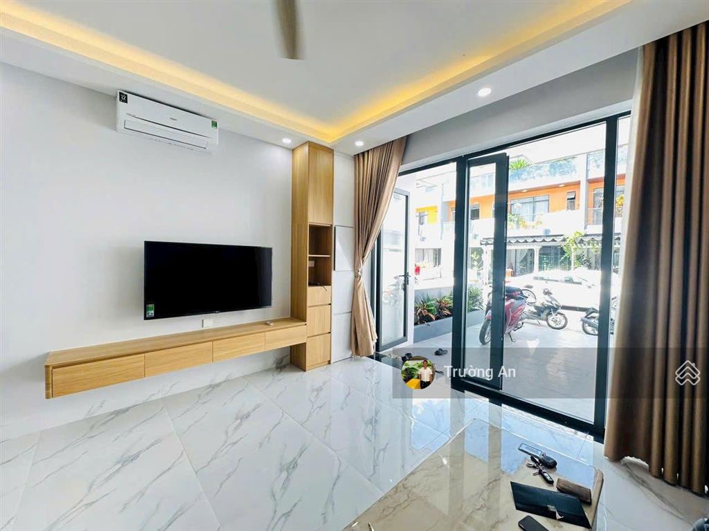 Bán nhà khu đô thị mỹ gia gói 8 the capella, có sẵn dòng tiền thuê 25 triệu/tháng