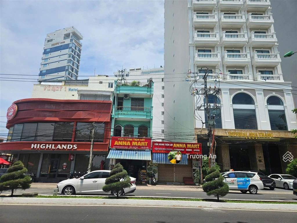 Bán đất tặng nhà mặt tiền tại số 22 trần phú, đối diện bãi tắm và công viên