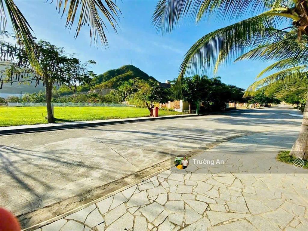 Bán đất kđt giáng hương, nằm trên đường phong châu giáp ven sông tắc và sun nha trang