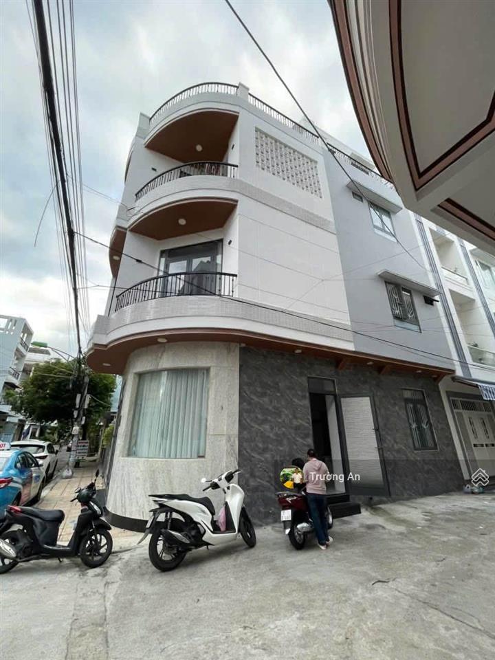 Bán nhà đẹp căn góc 3 tầng trên đường phan vinh, gần dã tượng và biển nha trang