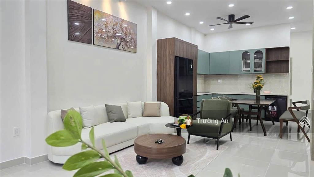 Bán nhà đẹp 3 tầng mặt tiền đường đồng nai, kinh doanh đẹp trung tâm nha trang