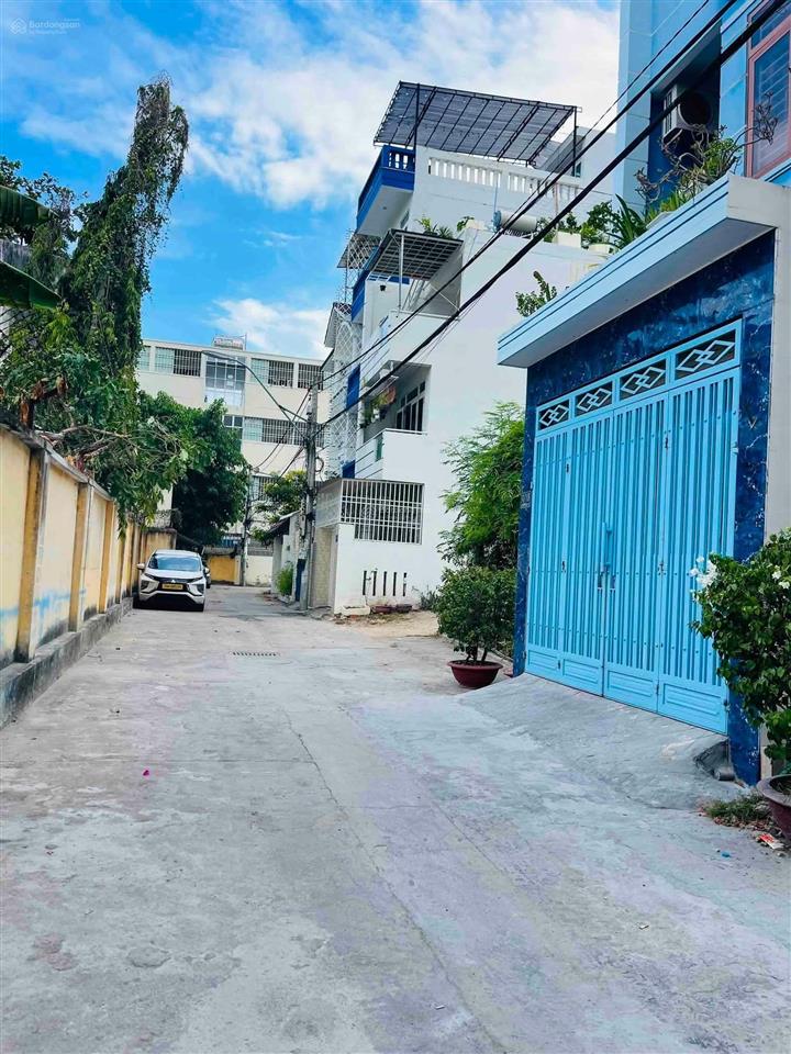 Bán nhà 4 tầng khu hòn chồng nha trang gần bãi tắm biển 100m