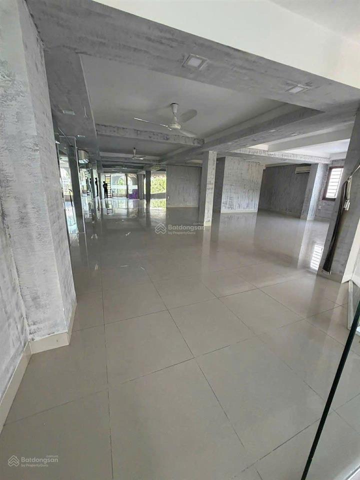 Bán nhà 4 tầng mặt tiền đường âu cơ, nha trang có diện tích 123m2 với ngang 9m