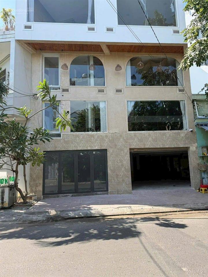 Bán nhà 4 tầng mặt tiền đường âu cơ, nha trang có diện tích 123m2 với ngang 9m
