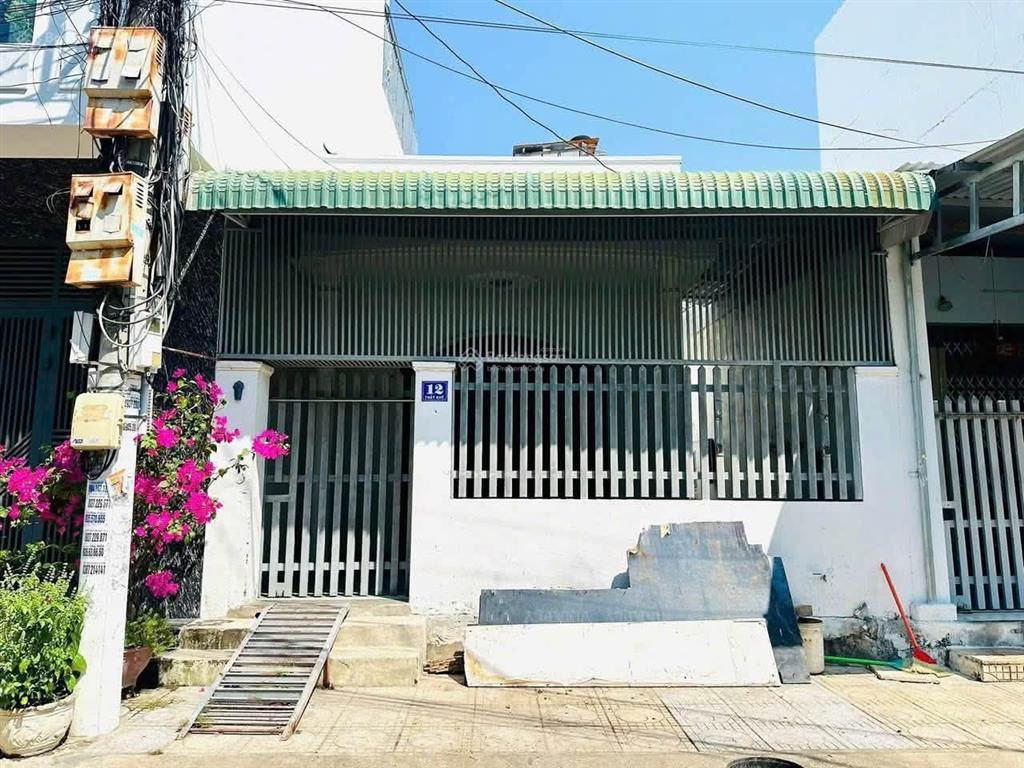 Bán nhà gác lửng (ngang đẹp 5,5m) tại đường thất khê, p. nha trang, cách biển 500m