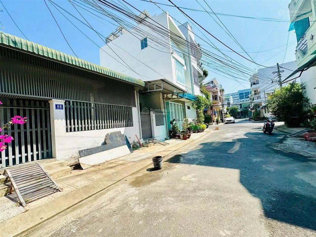 Bán nhà gác lửng (ngang đẹp 5,5m) tại đường thất khê, p. nha trang, cách biển 500m