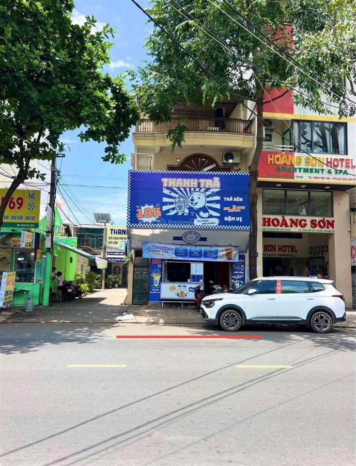 Căn nhà góc ba mặt tiền trên đường hoàng diệu, đối diện khu đô thị sân bay và gần biển hiếm có