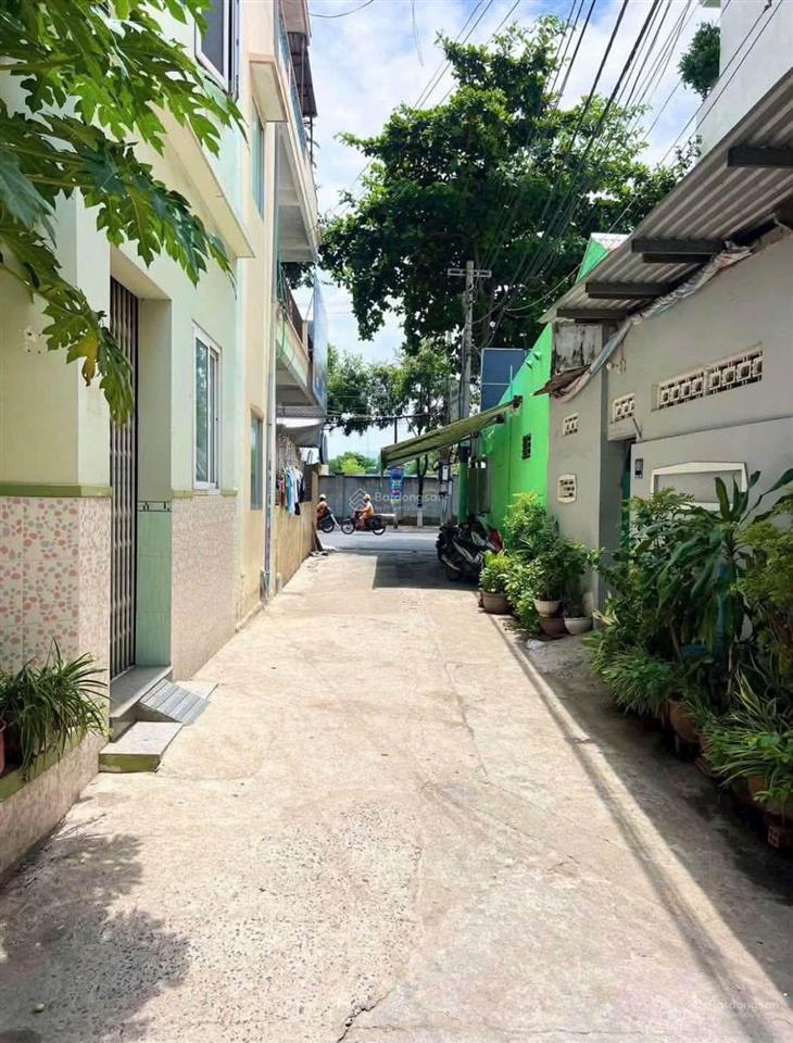 Căn nhà góc ba mặt tiền trên đường hoàng diệu, đối diện khu đô thị sân bay và gần biển hiếm có