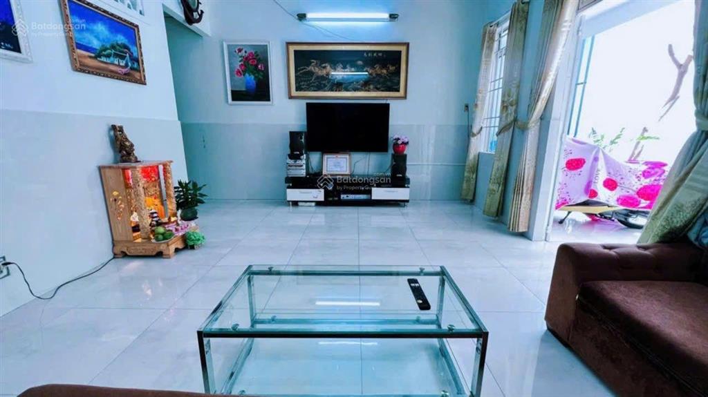 Cần bán nhà 2 tầng đường âu cơ, diện tích 108,9m2 (ngang 6,47m), hướng tây nam