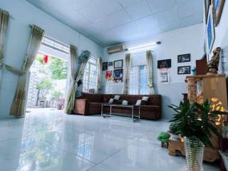 Cần bán nhà 2 tầng đường âu cơ, diện tích 108,9m2 (ngang 6,47m), hướng tây nam
