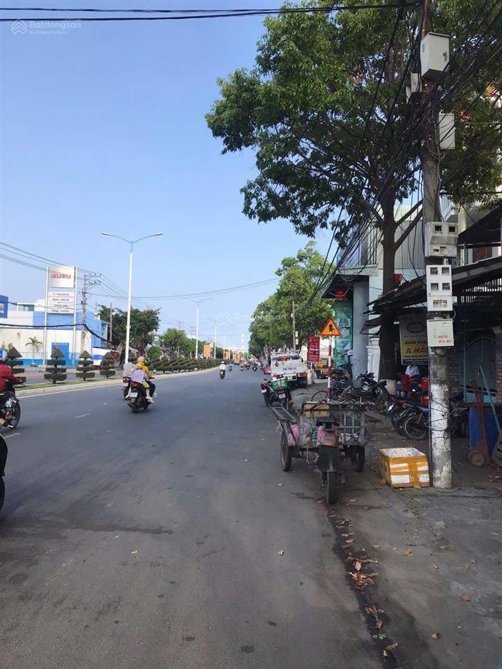 Cần bán nhà mặt tiền đường 23/10, vĩnh hiệp, nha trang.