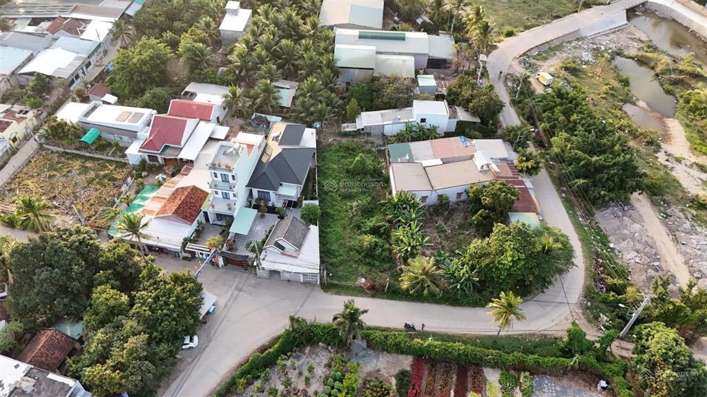 Bán lô đất 553,4m mặt đường lớn xuân sơn, võ dõng, phường tây nha trang.