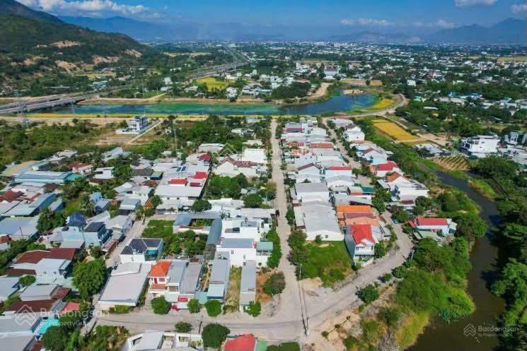 Bán đất tái định cư vĩnh hiệp, nha trang. đường 13m giá rẻ 34tr/m2