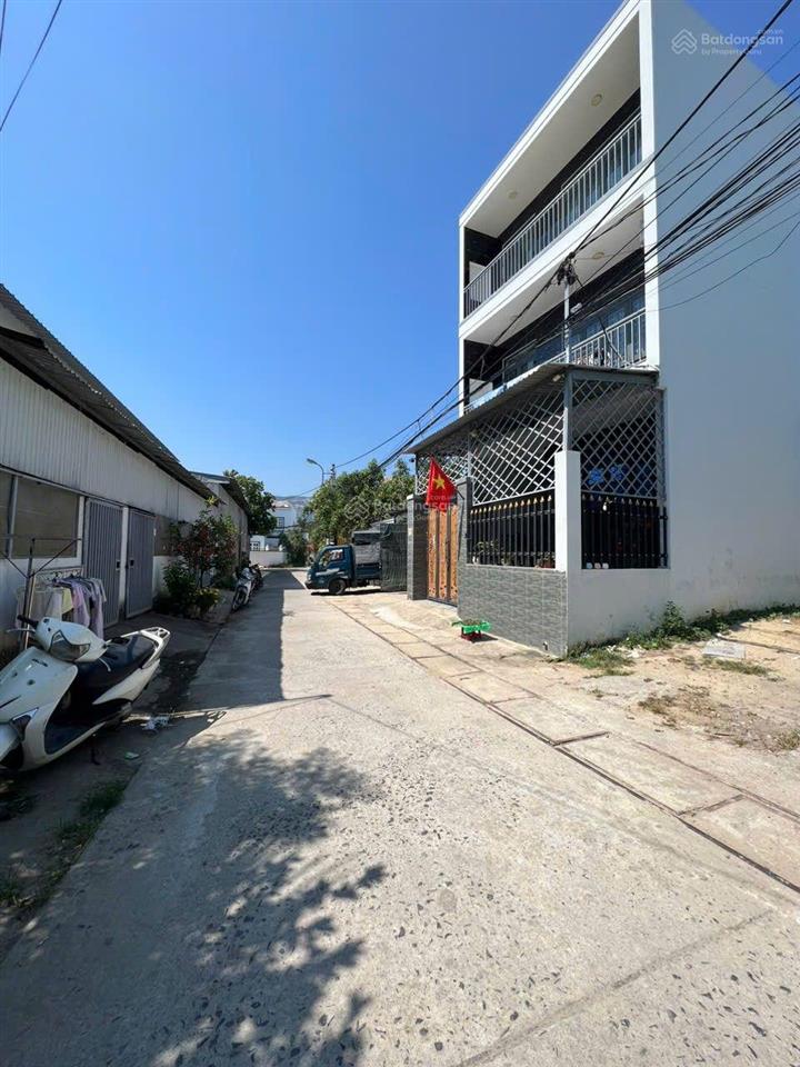 Cần bán lô đất đẹp mặt tiền đường nhà nghĩa, vĩnh thạnh, tây nha trang