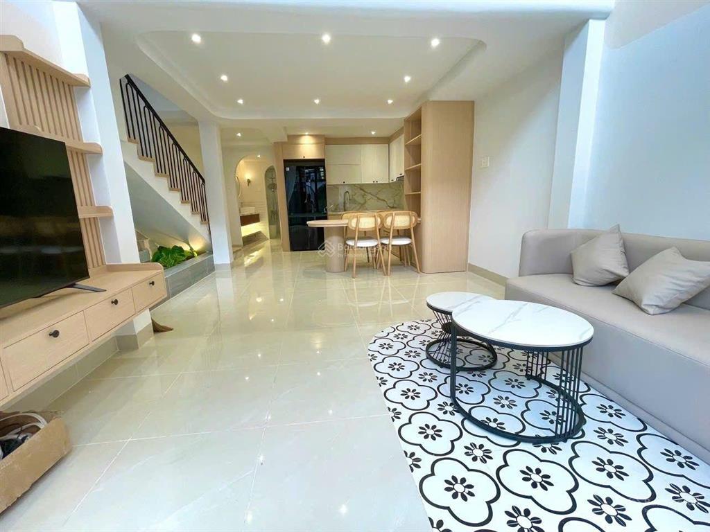 Cần chuyển nhượng nhà 3 tầng gần lê hồng phong và mã vòng trung tâm nha trang