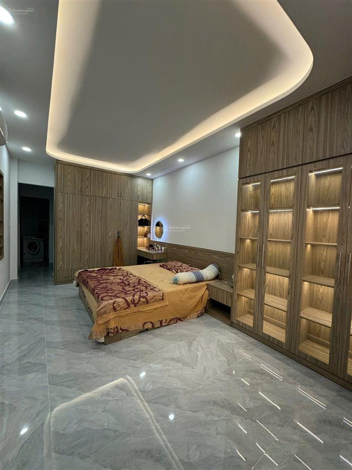 Bán căn nhà tọa lạc tại hẻm xe hơi thông thoáng giữa hoàng diệu và dã tượng