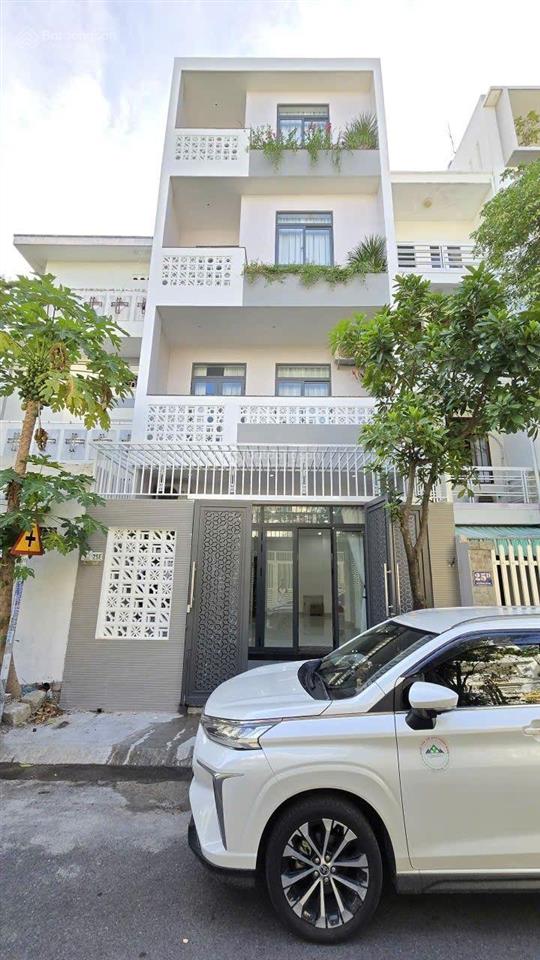 Siêu phẩm căn nhà phố 4 tầng hiện đại mặt đường hương sơn, kế bên vân đồn và biển nha trang
