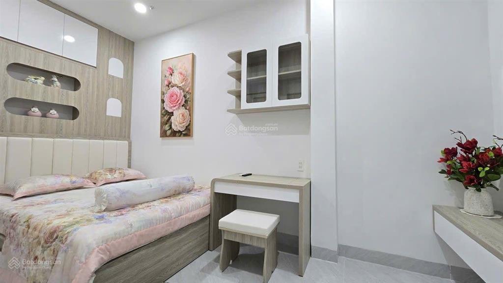 Siêu phẩm căn nhà phố 4 tầng hiện đại mặt đường hương sơn, kế bên vân đồn và biển nha trang