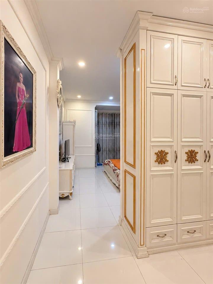 Cần bán căn nhà 4 tầng mặt tiền đường cao văn bé, biển hòn chồng nha trang