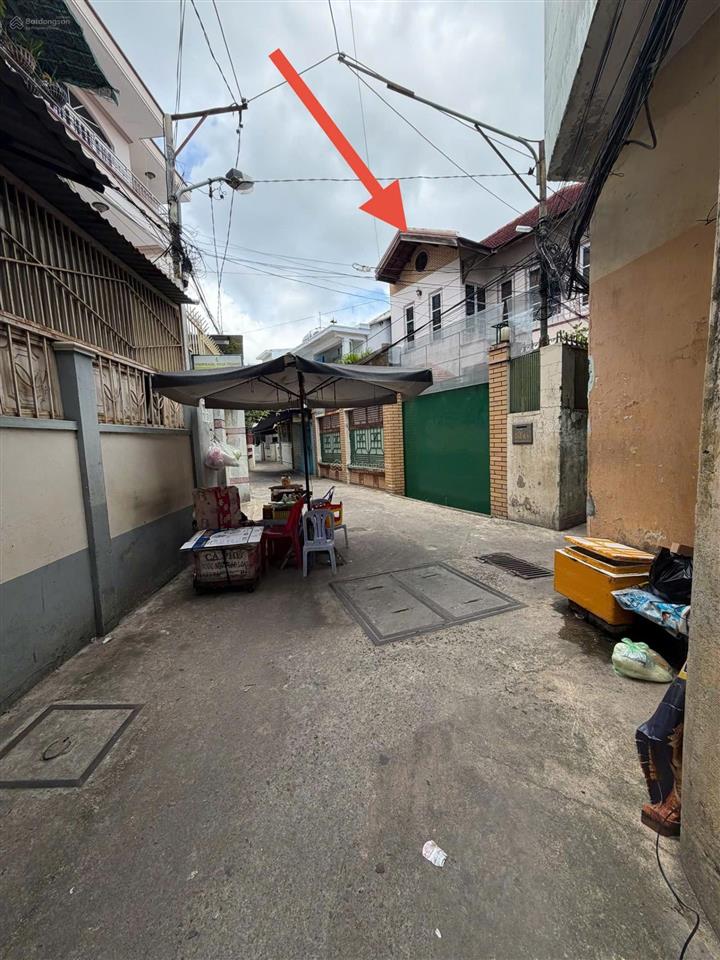 Cần bán căn biệt thự sân vườn tại hẻm trần quý cáp, trung tâm nha trang