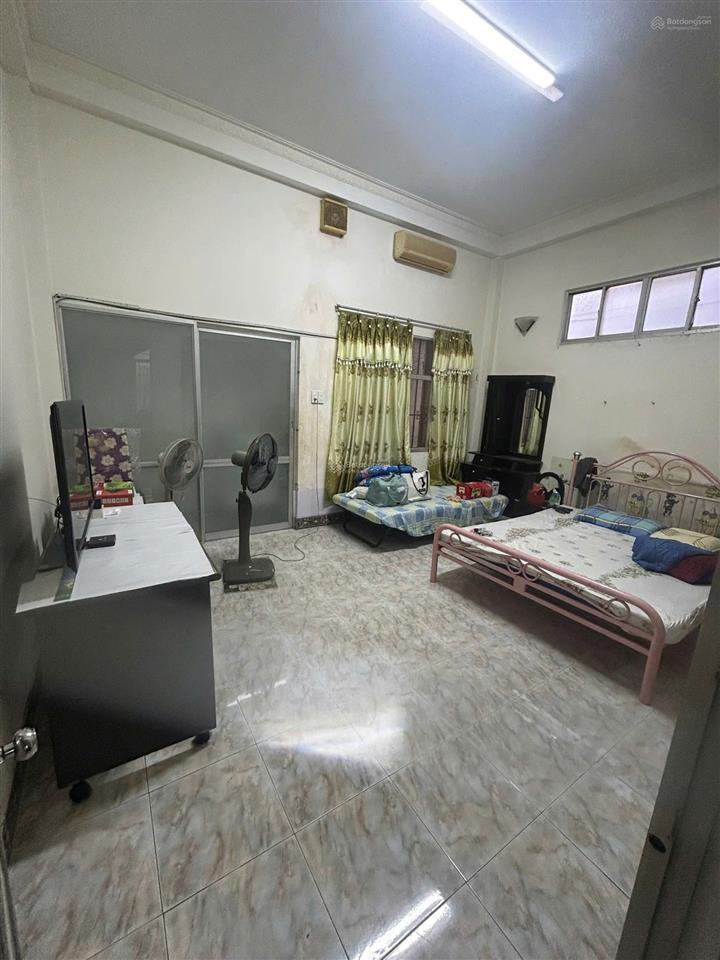 Cần bán căn biệt thự sân vườn tại hẻm trần quý cáp, trung tâm nha trang