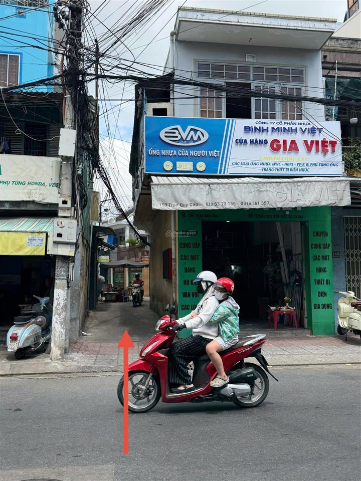 Cần bán căn biệt thự sân vườn tại hẻm trần quý cáp, trung tâm nha trang