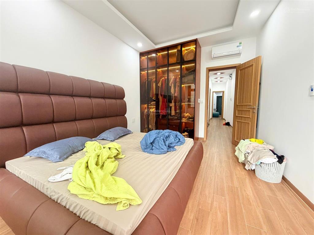 Giảm sâu bán nhà mới xây 4 tầng tại mặt tiền đường đặng huy trứ, gần biển nha trang