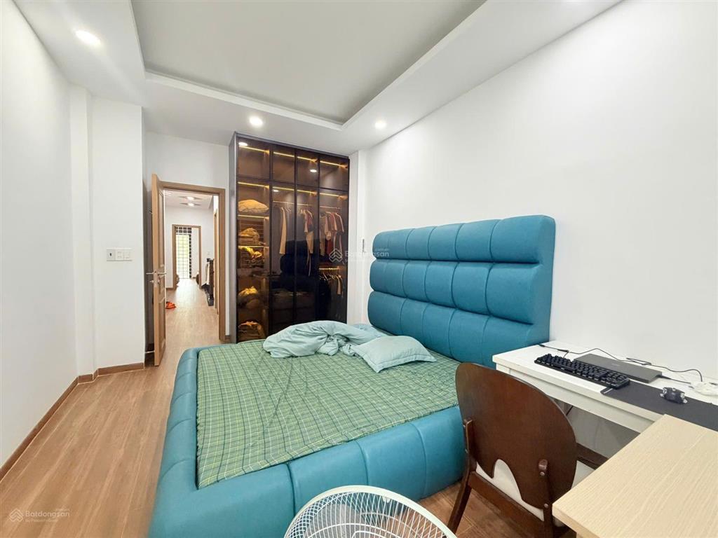 Giảm sâu bán nhà mới xây 4 tầng tại mặt tiền đường đặng huy trứ, gần biển nha trang