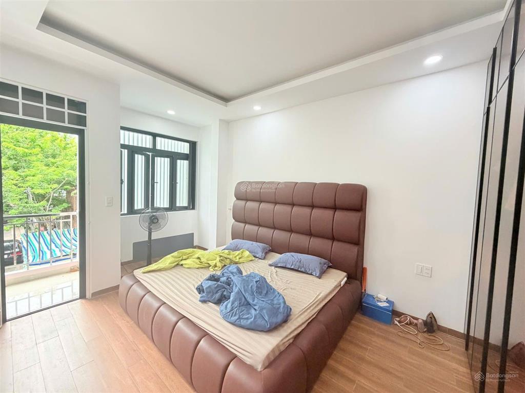 Giảm sâu bán nhà mới xây 4 tầng tại mặt tiền đường đặng huy trứ, gần biển nha trang
