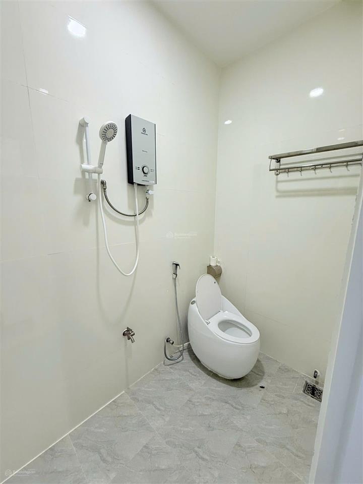 Bán nhà gần trần nhật duật, hẻm ô tô thông thoáng, xe vào tận nhà.