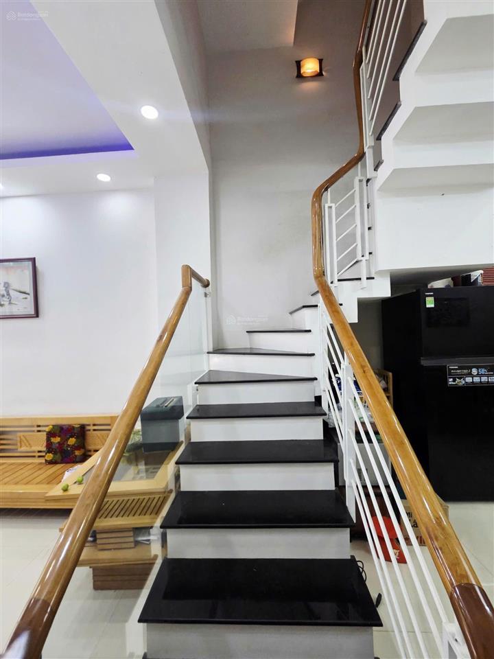 Bán căn nhà 3 tầng kiên cố tại khóm quốc tuấn, phường trung tâm nha trang