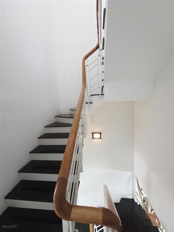 Bán căn nhà 3 tầng kiên cố tại khóm quốc tuấn, phường trung tâm nha trang