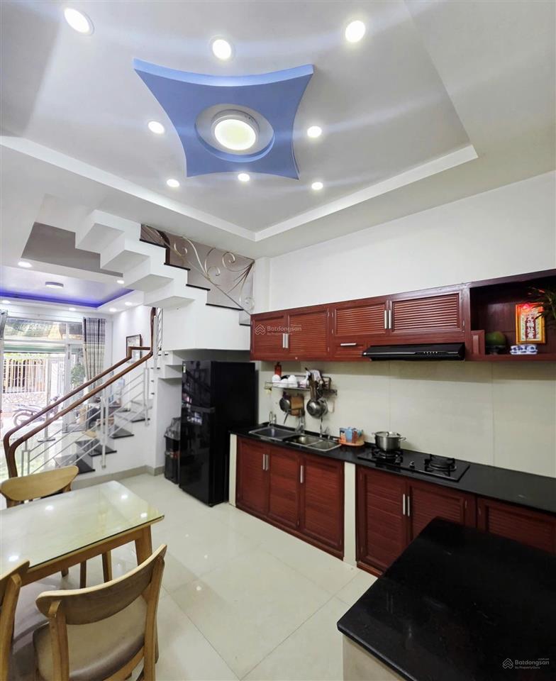 Bán căn nhà 3 tầng kiên cố tại khóm quốc tuấn, phường trung tâm nha trang