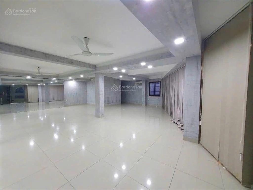 Cần bán nhà mặt tiền âu cơ, vị trí đẹp trung tâm nha trang (chiều ngang 9m)