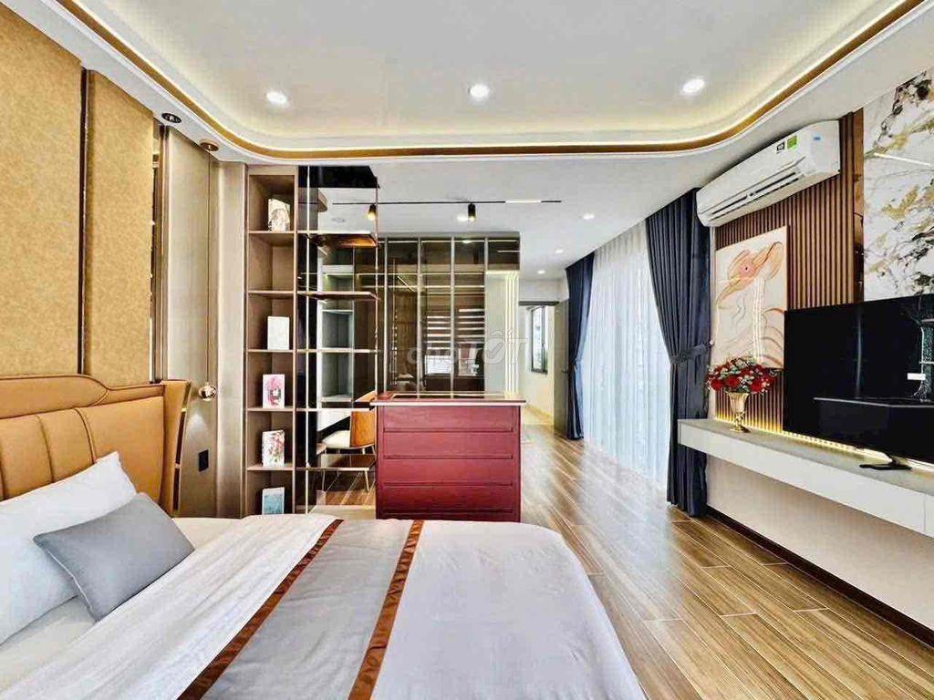 Góc 6.9x14m thang máy full nội thất xây mới
