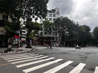 Bán nhà mặt phố vạn phúc, ba đình. dt 140m2 * 6t. mt 8m. vỉa hè 11m. dòng tiền 160tr/tháng.