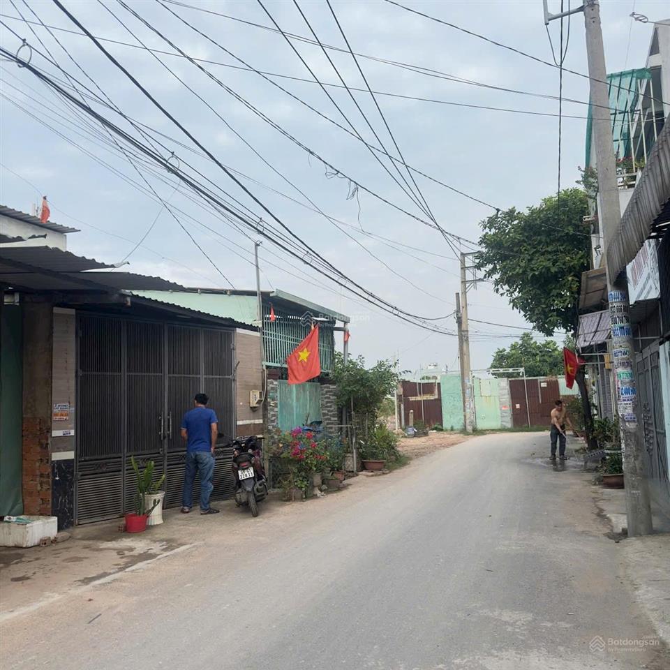Nhà shr ngay mặt tiền ấp 4b võ văn vân 80m2. ngay ngã 5 vĩnh lộc